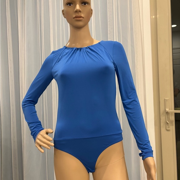 BEBE - Picture 4 of 10